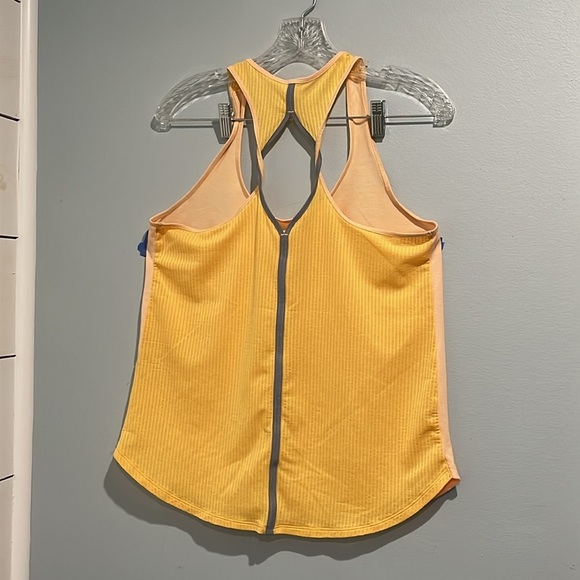 Under Armour Skeleton Two Tones Racer Back Tank Top Sz S - Picture 6 of 10